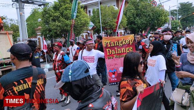 Suasana-aksi-demo-B.jpg