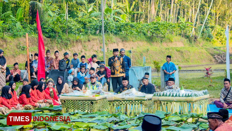 Menengok Sakralnya Tradisi Bari'an Suro'an di Dusun Bangsri