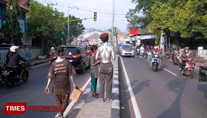 Gepeng di wilayah Kabupaten Majalengka. (FOTO: Herik Diana/TIMES Indonesia)