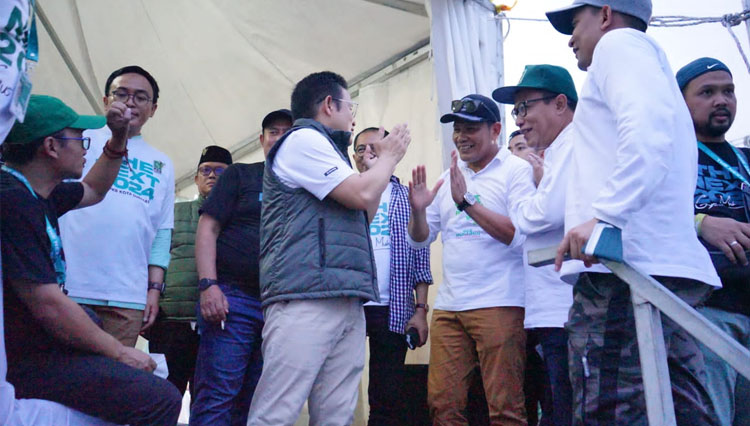 Ketua Umum PKB, Muhaimin Iskandar bersama Ketua DPC PKB Sidoarjo,  H. Subandi di acara Gus Muhaimin Festival (foto dok PKB Sidoarjo)