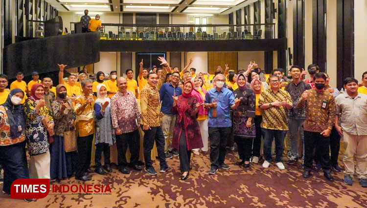 Hetifah Sjaifudian bersama Kemenparekraf  dalam Bimtek Konten Kreator. (Foto: Hetifah For TIMES Indonesia)