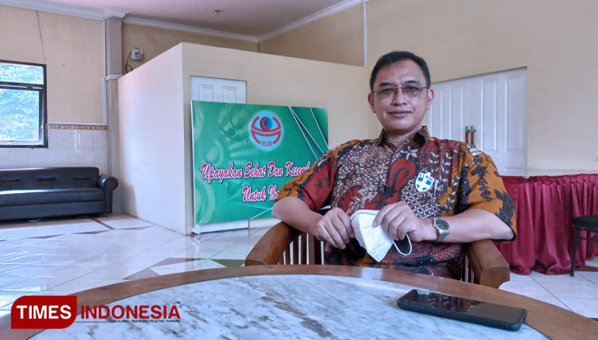 Dokter M. Zulfikar As'ad, salah satu anggota Majelis Kode Etik Kedokteran dan Dewan Pakar PB IDI saat ditemui tengah bertugas di Rumah Sakit Medika Unipdu Jombang. (FOTO: Rohmadi/TIMES Indonesia)