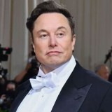 Elon Musk Lepas 6,9 Juta Dollar Saham Tesla