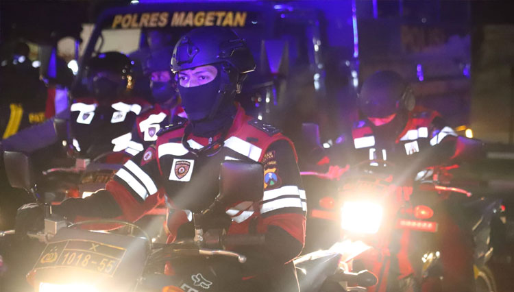 Personel gabungan Polri dan TNI tampak siap untuk menjaga stabilitas kamtibmas di wilayah Magetan selama bulan Suro atau Muharam. (Foto: Humas Polres Magetan for TIMES Indonesia)