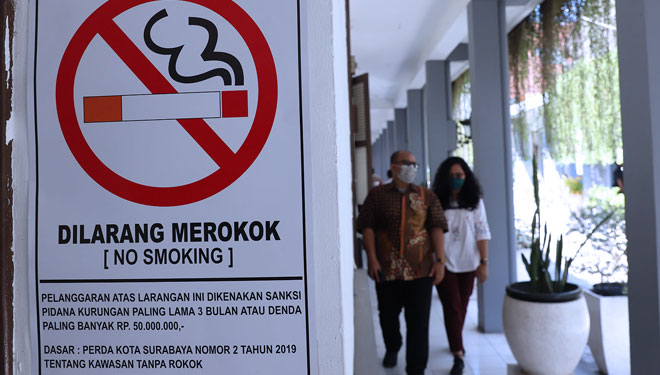Selain Rokok, Pengguna Vape di KTR Akan Kena Sanksi Denda Perda Surabaya