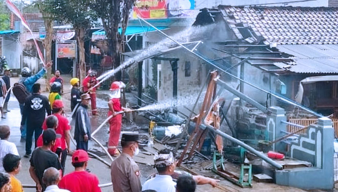 Pom Mini di Banyuwangi Ludes Terbakar, Kerugiannya Sampai Puluhan Juta