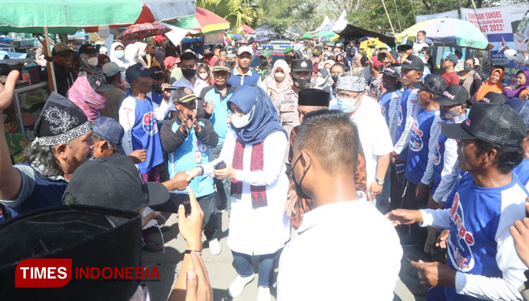 Bupati-Ipuk-1.jpg