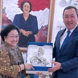 Megawati Terima Penghargaan Medali Yobel dari Presiden Kazakstan