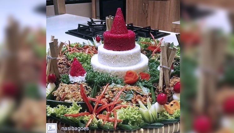 Nasi Tumpeng Merah Putih (FOTO: id.pinterest.com)