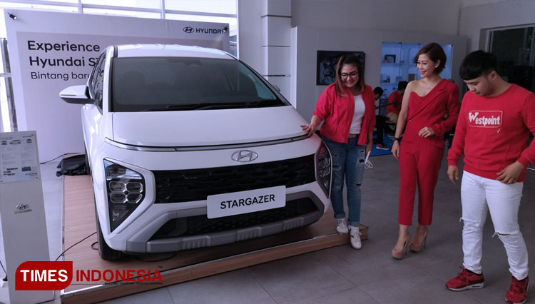 Hyundai STARGAZER Resmi Mengaspal di Jawa Timur, Spek Bikin Melongo
