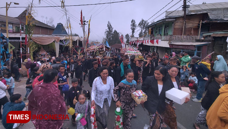 Warga-Desa-Tosari-2.jpg