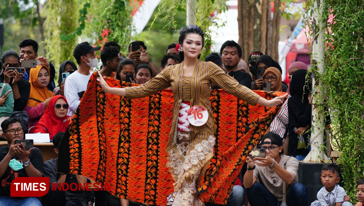 Kenalkan Batik Lokal, Pemkab Probolinggo Gelar Pameran dan Fashion Show Batik