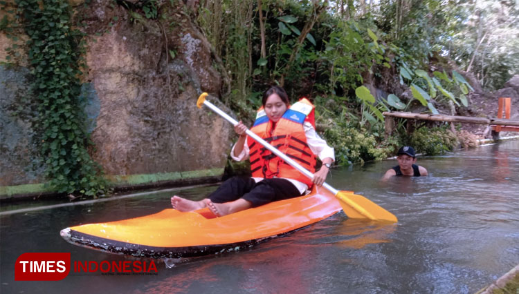 naik-Canoe.jpg