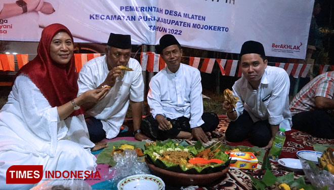 1.000 Cobek, Cara Unik Warga Kabupaten Mojokerto Semarakkan HUT ke-77 RI