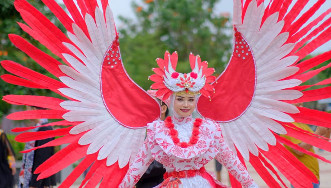 Sejumlah foto model dari PPNI Kabupaten Probolinggo, saat tampil memukau mengenakan pakaian ala Surya Majapahit di Catwalk Fashion Show di Kabupaten Probolinggo.(Foto: PPNI for TIMES Indonesia)