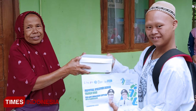 Peringati Hari Jadi ke-77 Jabar, SLB di Kota Tasikmalaya Bagikan Makanan Tradisional