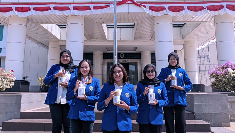 Tim SIEKA kembangkan Detergen Biodegradable. (Foto: Tim SIEKA)