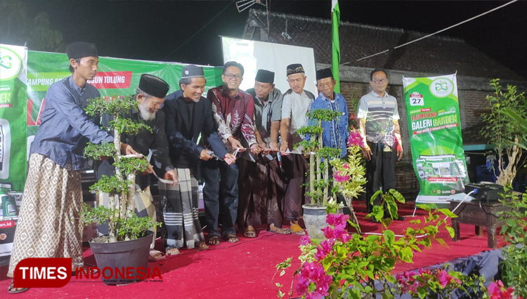 Mochammad Afif selaku pelopor dan penggagas galeryarden.id melaunching online marketplace di Dusun Tulung, Desa Wanar, Kecamatan Pucuk, Lamongan, Sabtu (28/8/2022), Foto : Moch. Nuril Huda/TIMES Indonesia)