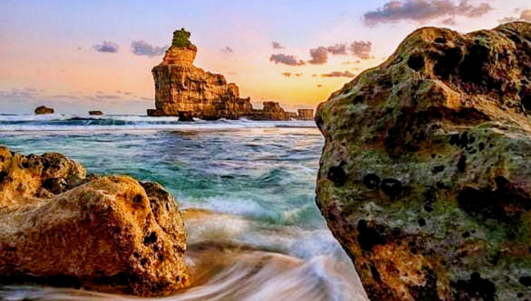 Ini 5 Pantai Terbaik di Pacitan yang Cocok untuk Healing