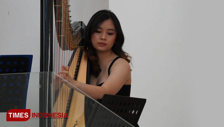 Konser Summer Melodies, Alunan 'Musik Malaikat' Siswa Kara Harps Academy