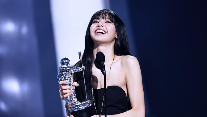 Lisa Blackpink Solois Korea Pertama yang Sabet Best KPOP di MTV VMA 2022