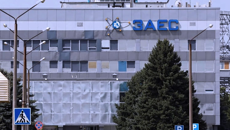 Tim IAEA Tiba, Atap Bangunan Sebelah PLTN Zaporizhzhia Ukraina Hancur Ditembak Artileri