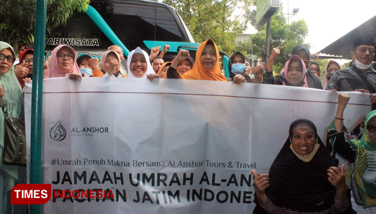 Jemaah Umrah Al-Anshor Pacitan Berangkat ke Tanah Suci, Keluarga Diminta Doa Ini
