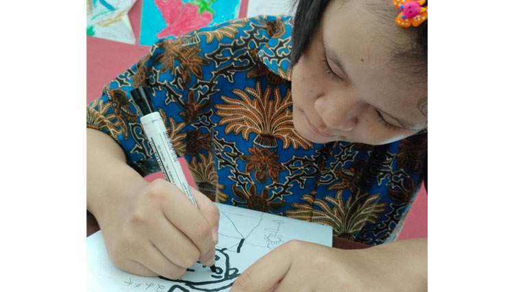 Kreatif, Gambar Karya Murid SLB Putra Mandiri Sidoarjo Diaplikasikan di Pakaian dan Kaos 