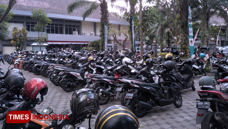 Tempat-Parkir-Mahasiswa-Universitas-Brawijaya-2.jpg
