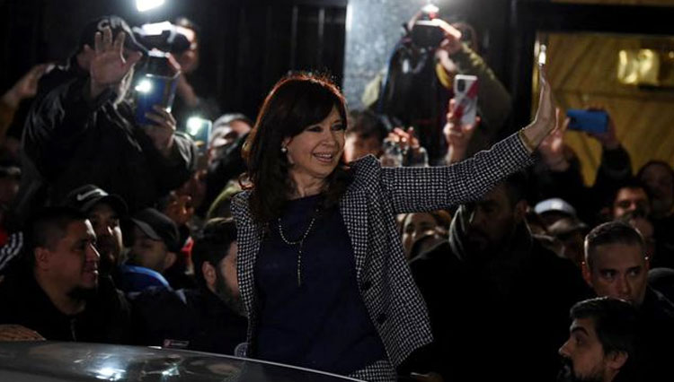 Pistol Pelaku Macet, Wapres Argentina Cristina Fernandez de Kirchner Lolos Dari Pembunuhan