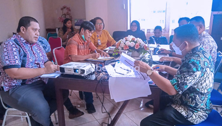 Diskominfo Kota Ambon melaksanakan evaluasi Implementasi Smart City di Kota Ambon pada Jumat (2/9/2022) di Balai Kota. (Foto: Infokom kota Ambon)
