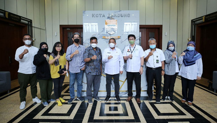 Wali Kota Bandung Yana Mulyana yakin banyak lokasi yang menarik di Kota Bandung untuk dijadikan lokasi syuting film. FOTO: Diskominfo Kota Bandung