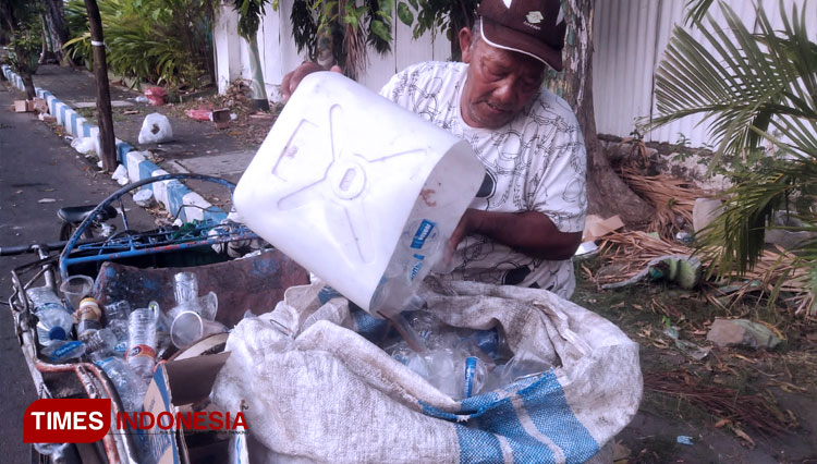 Gelaran Pawai Budaya Hadipro ke-663, Membawa Berkah bagi Pemulung 