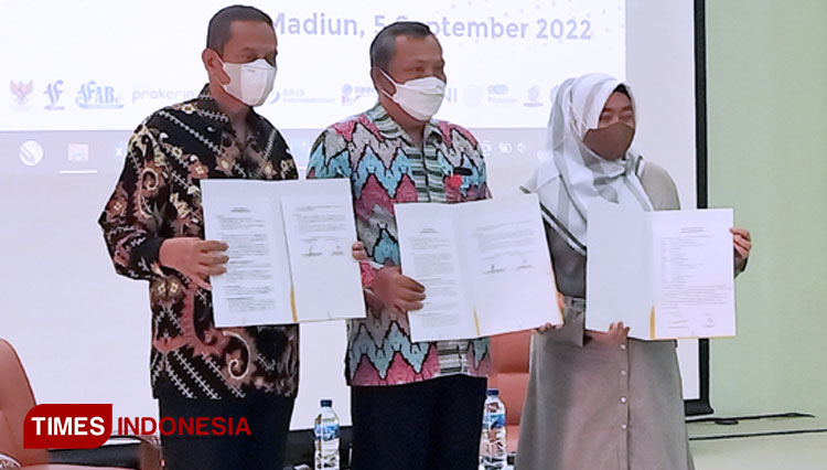 kuliah-umum-di-Unmer-Madiun-2.jpg