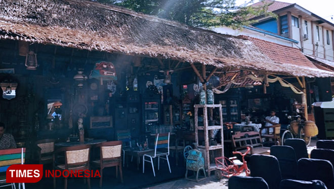 Banyuwangi-Antique-Exhibition-b.jpg