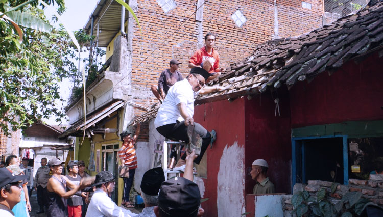 Bedah Rumah yang ke-33 LAZIS Sabilillah Dihadiri Tokoh Tokoh Jawa Timur