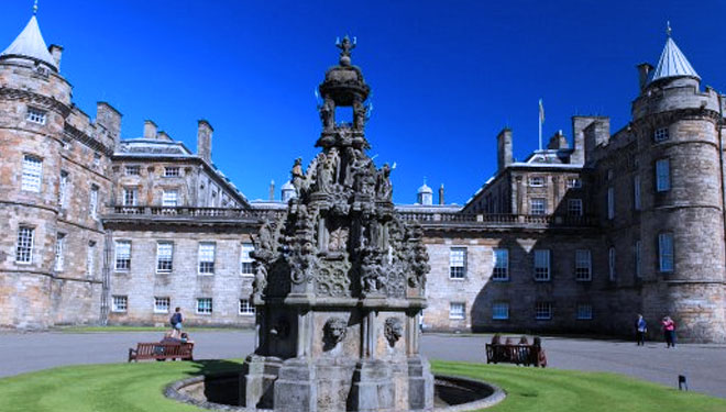 Penjaga Hutan Kastil Balmoral akan Pindahkan Peti Mati Ratu Elizabeth II ke Edinburgh