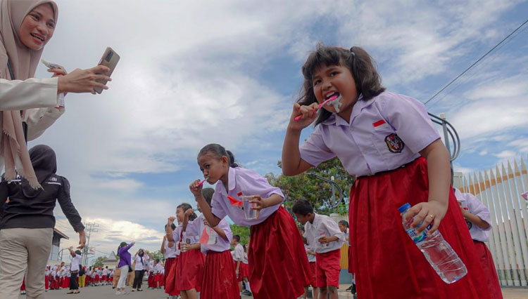 Siswa-Sikat-Gigi-Murid.jpg