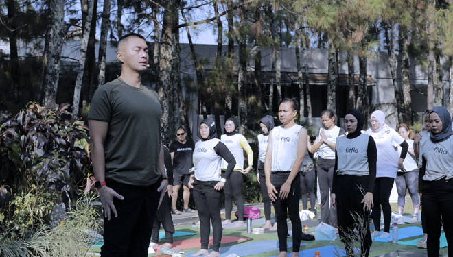 Anjasmara akan menjadi instruktur pada acara Self Love Yoga di Bandung. (Foto: Dok. Fitflo Activewear)
