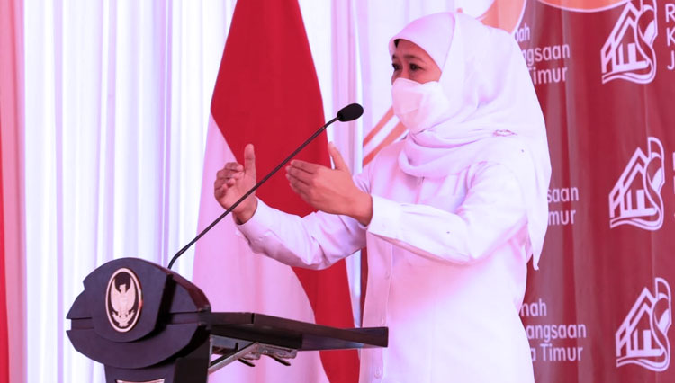 Gubernur-Khofifah-15.jpg