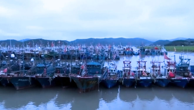 China Tegang, Topan Muifa Mendekati Sungai Yangtze