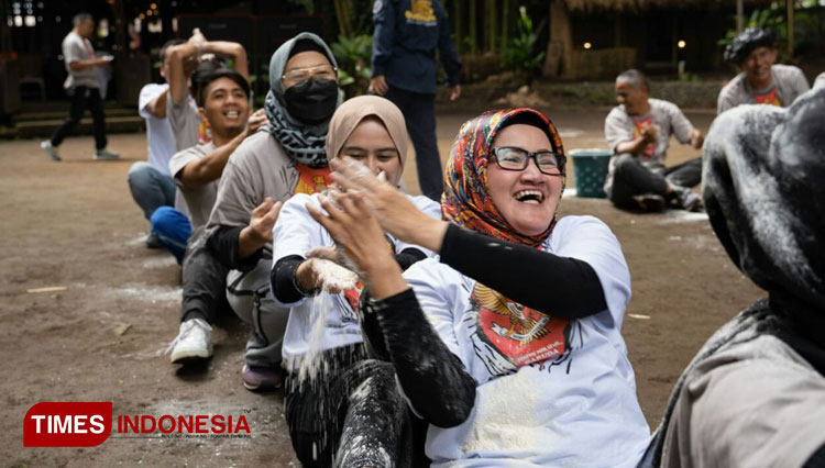 Kemah-Partai-Politik-2.jpg