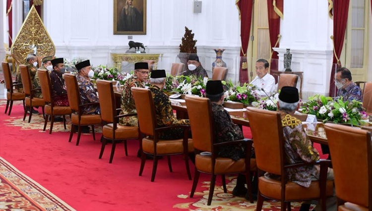 PP-Muhammadiyah-Jokowi-227b6022b7cd4f632.jpg