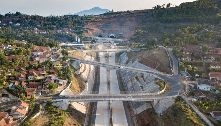 Kementerian PUPR RI Targetkan 283,15 Km Ruas Jalan Tol Baru Operasional Tahun 2022
