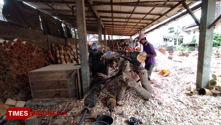 BBM Naik, Perajin Kendang Jimbe di Kota Blitar Ancang-Ancang Naikkan Harga