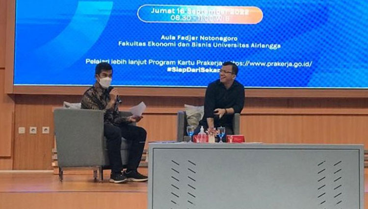 Penyampaian Materi Produk Market Fit Program Pra Kerja oleh Hengki Sihombing pada Jumat (16/08/2022). (FOTO: AJP TIMES Indonesia)