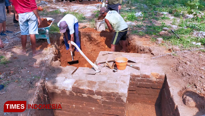 Situs-Mbah-Blawu-Jombang-c0199da0d6a14a14c.jpg