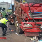 Tiga Kendaraan Terlibat Kecelakaan di Jalur Pantura Probolinggo, Pemotor Meninggal di Lokasi