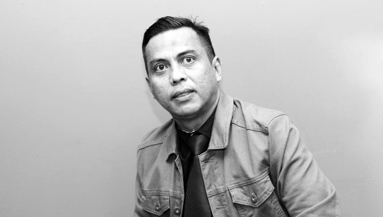Kisah Totalitas Mang Gana, Pegiat Literasi Ayah dari Bandung