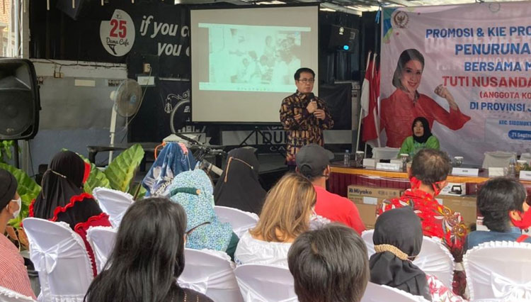 Kejar Penurunan Stunting, Tuti N Roosdiono Genjot Sosialisasi Kepada Warga